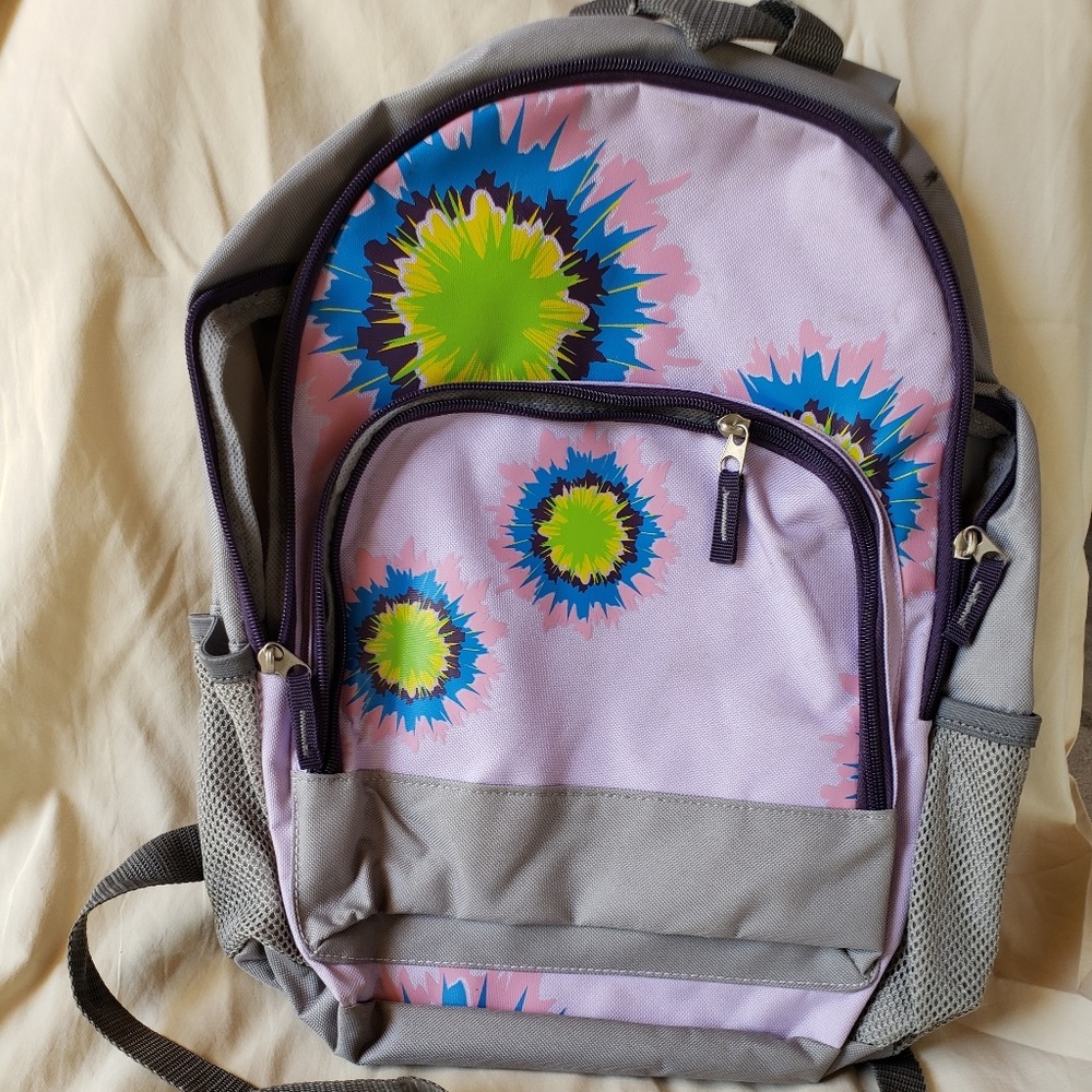 New backpack - Picture 1 of 2